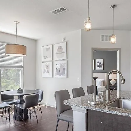 Landing At The Village At Stetson Square - 2 Bedrooms In Corryville